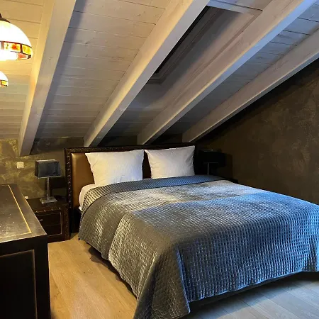 Lux Mit Sauna Apartman *
